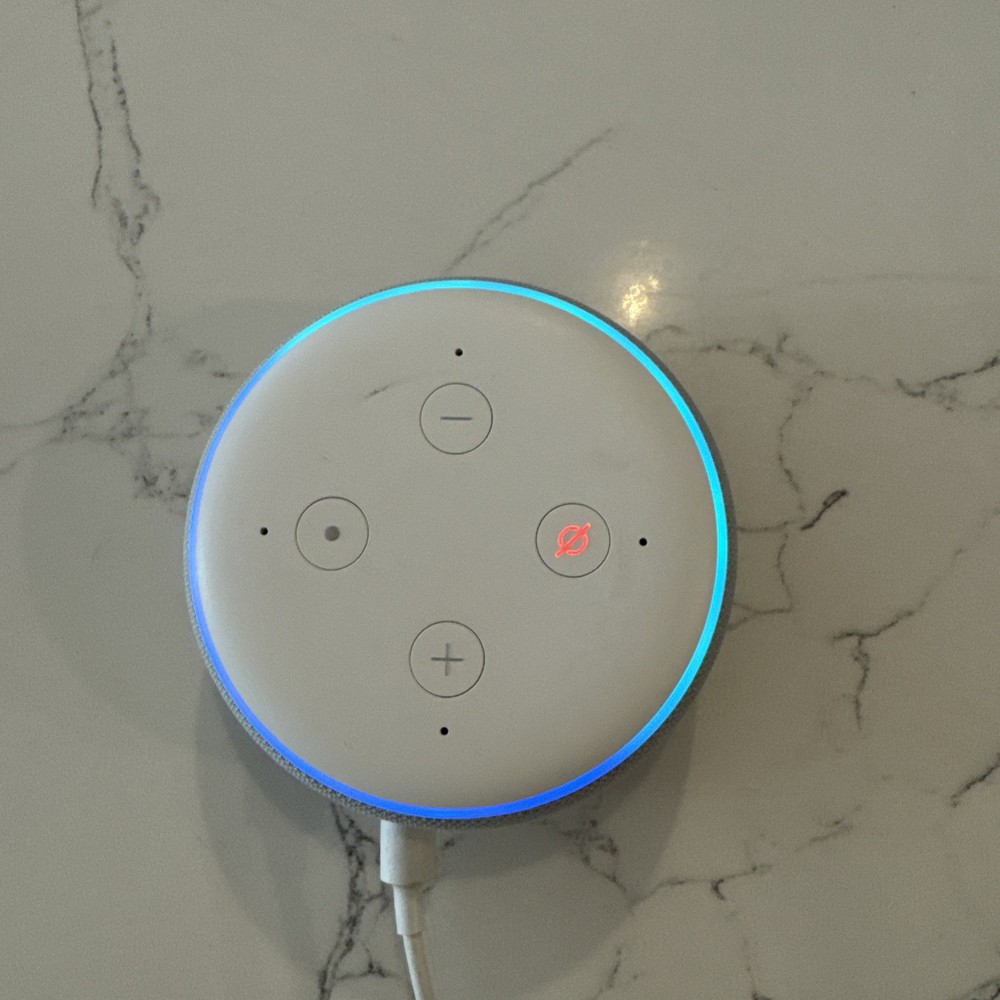 Amazon Echo Dot 3rd Generation White Smart Speaker 36EBT3 Cord Included Tested