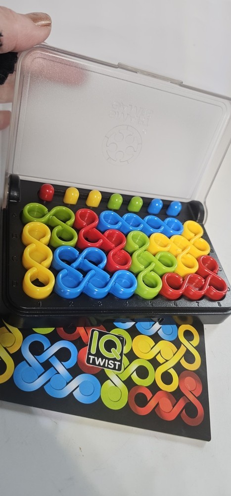 IQ Twist Smart Games Logic Puzzle Brain Teaser