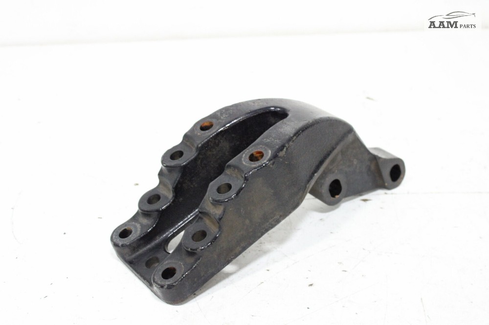 2018-2024 FREIGHTLINER CASCADIA FRONT LEFT SIDE CROSSMEMBER SUPPORT BRACKET OEM