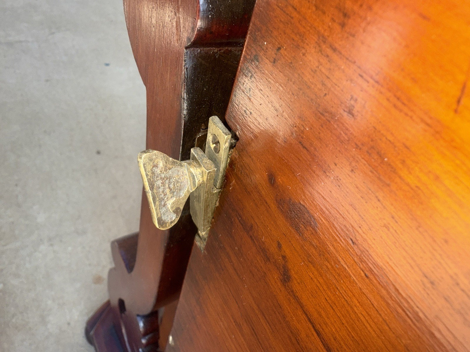 VICTORIAN TABLE TOP DRESSING MIRROR