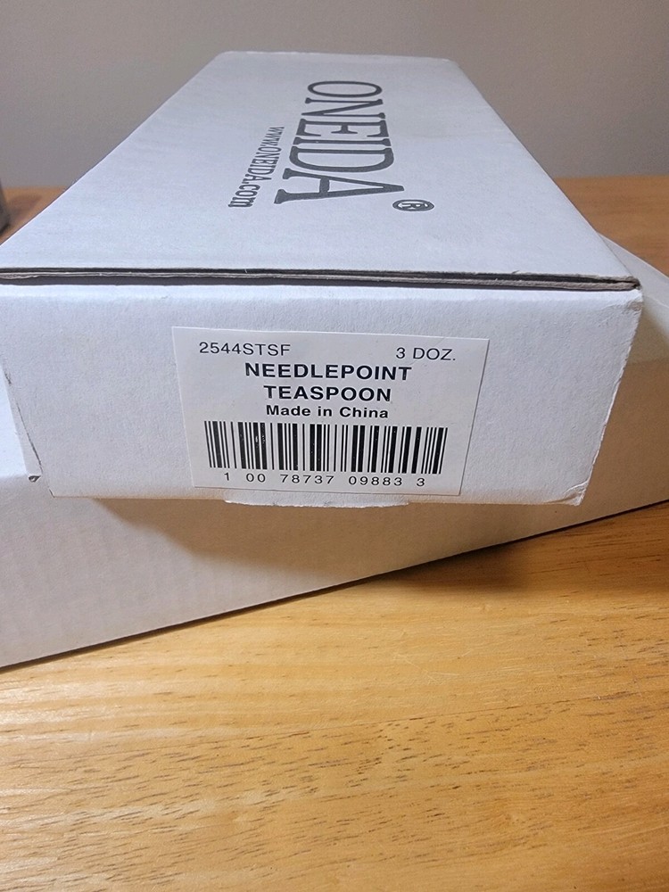 Oneida Needlepoint Teaspoon (3 Dozen) 2544STSF