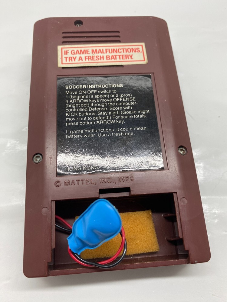 1978 MATTEL ELECTRONICS Soccer Handheld Early Electronic Game Not Working