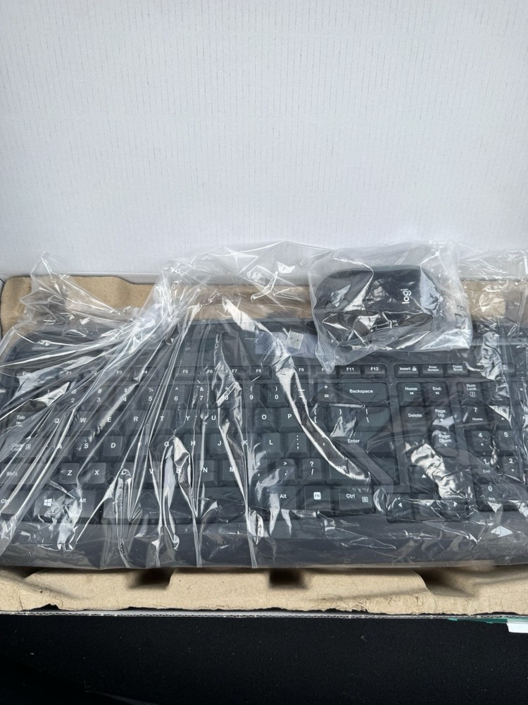 Logitech - MK320 Full-size Wireless Membrane Keyboard