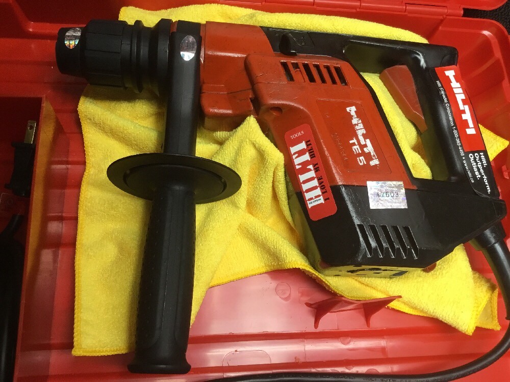 HILTI TE 5 PREOWNED, FREE ANDROID TABLET, REINFORCED HANDLE, BITS, FAST SHIP