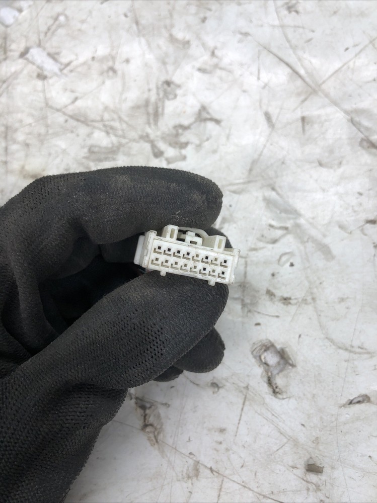 2009-2010 Mazda 6 IPod Interface Adapter Unit Control Module OEM