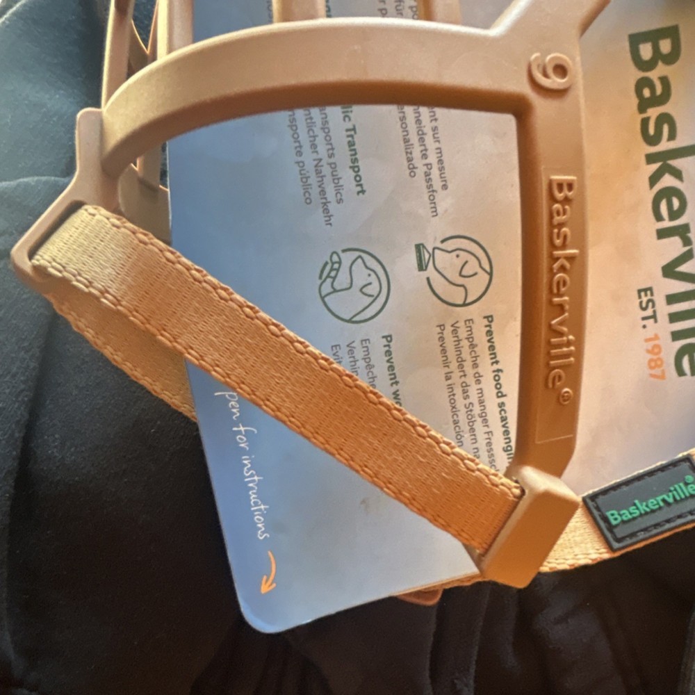 Baskerville Classic Basket Muzzle Size 9 Plastic Nylon Removable Strap