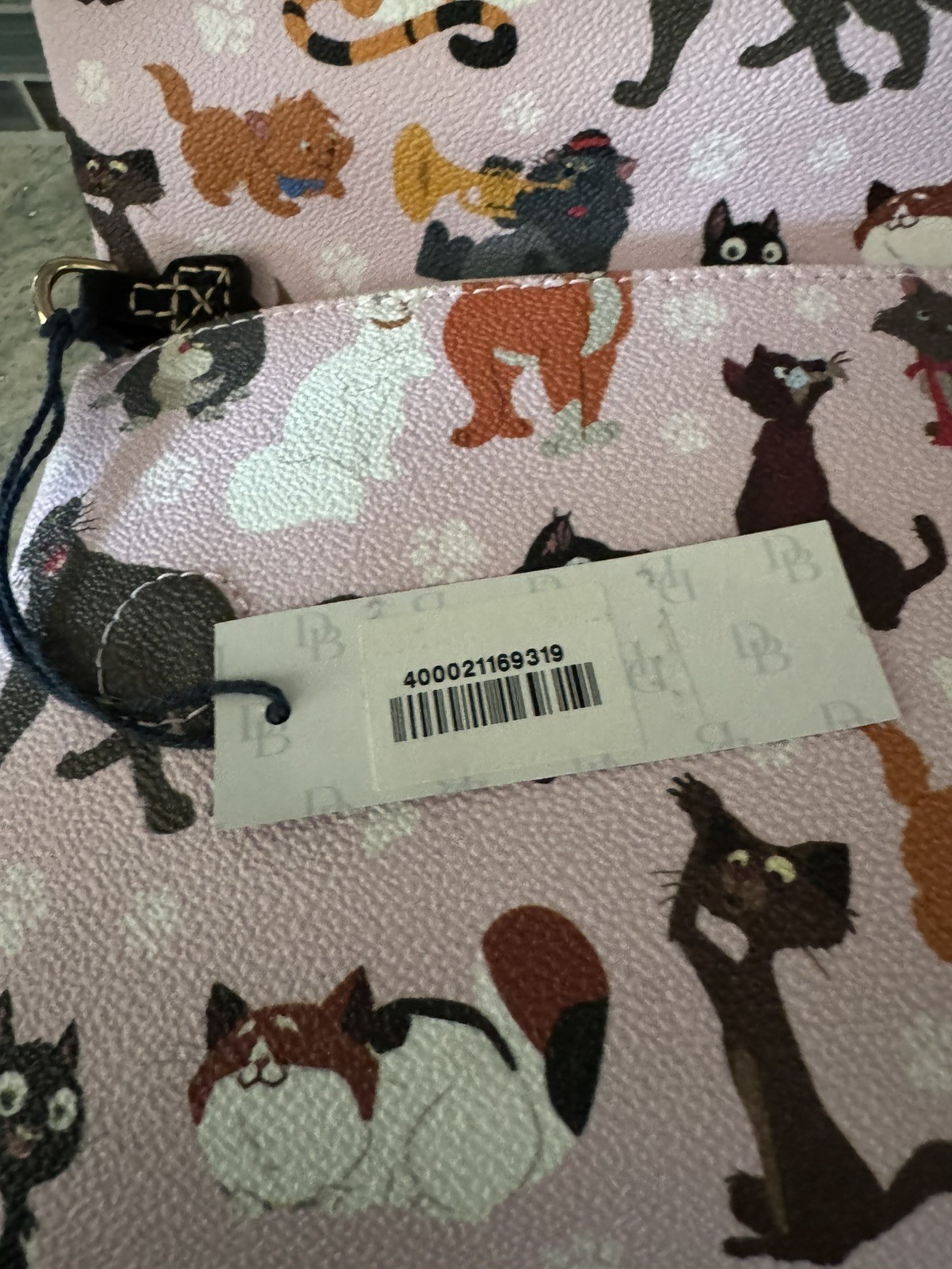 Dooney & Bourke Disney Cats Foldover Crossbody Bag 2019 NWT Beautiful Brand New