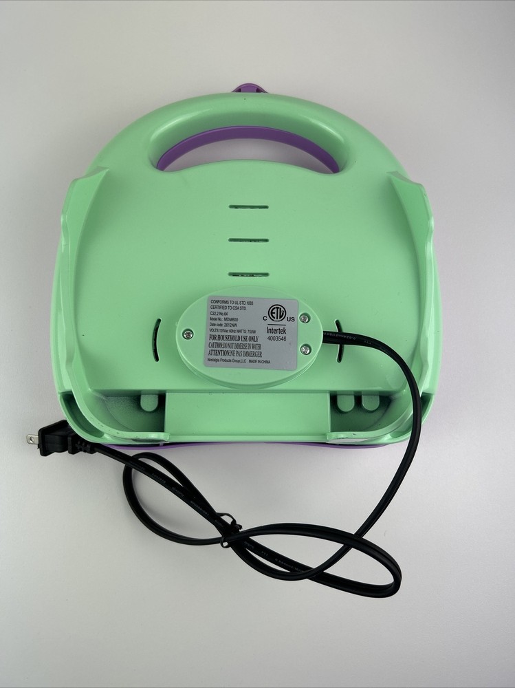 Nostalgia Electronics Electric Mini Donut Bakery Maker Dessert MDM600 - Tested