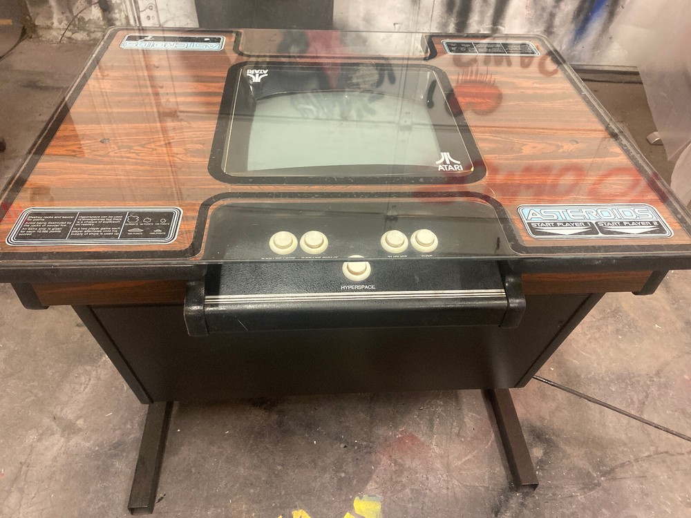 ASTEROIDS ARCADE COCKTAIL MACHINE by ATARI 1979