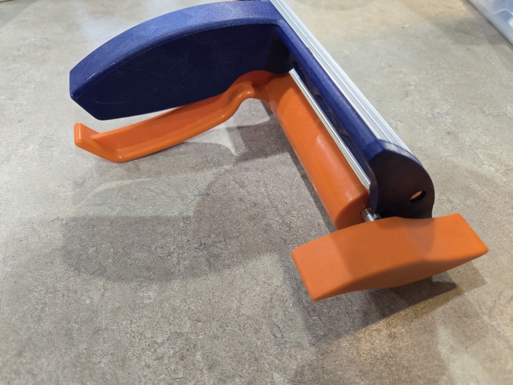 Fiskars Paper Crimper Tool 6.5in, wide roller