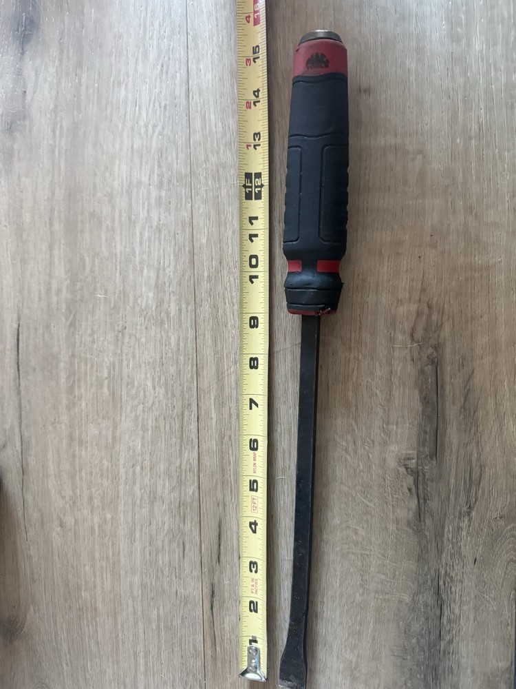 Mac Tools Comfort Grip Pry Bar