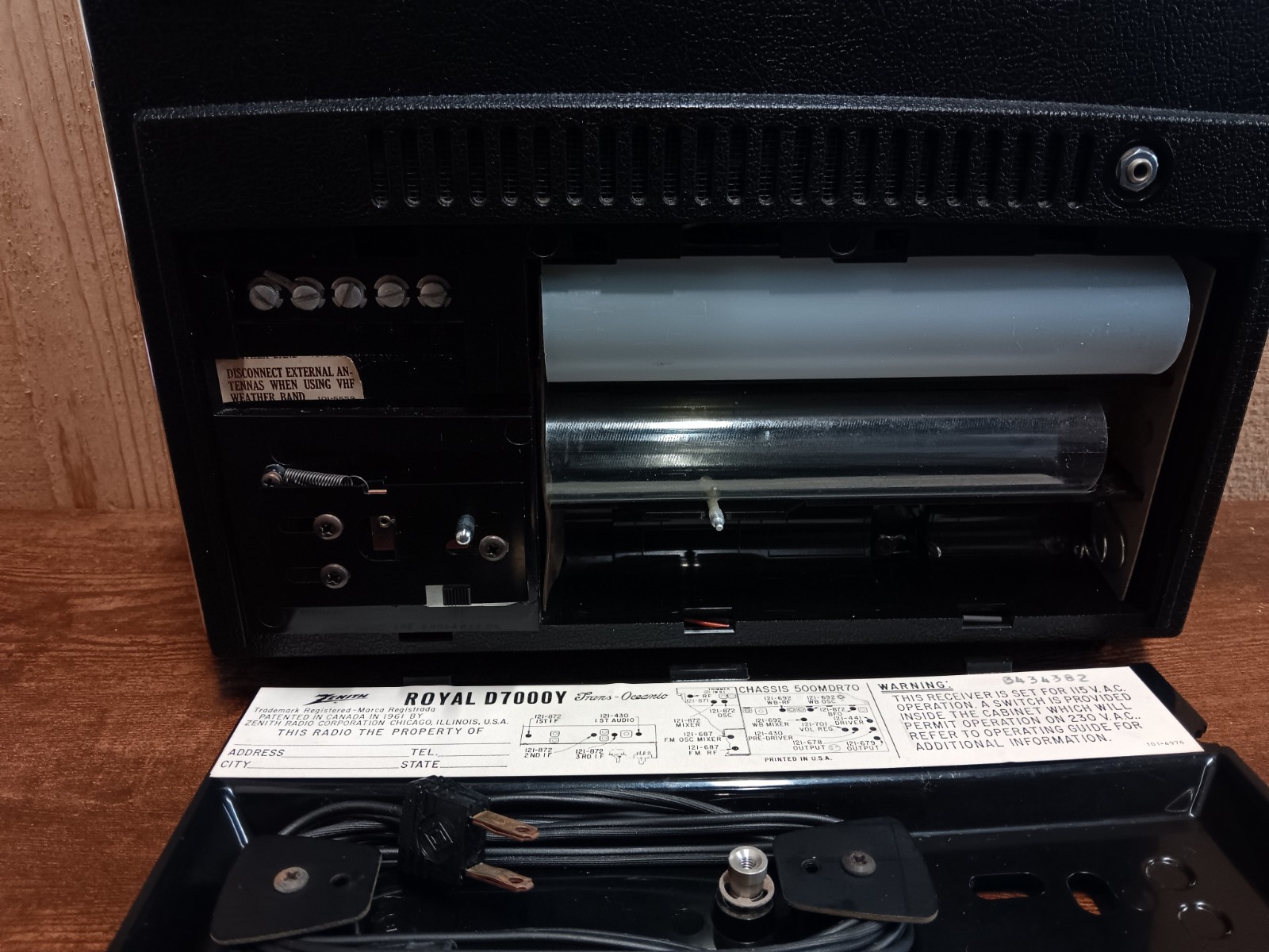 Vintage Zenith Multi-Band Radio Trans-Oceanic Model 7000 VERY CLEAN