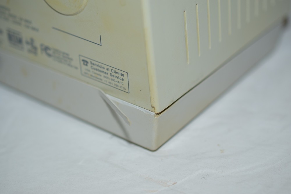 APC Line-R 600 Automatic Voltage Regulator