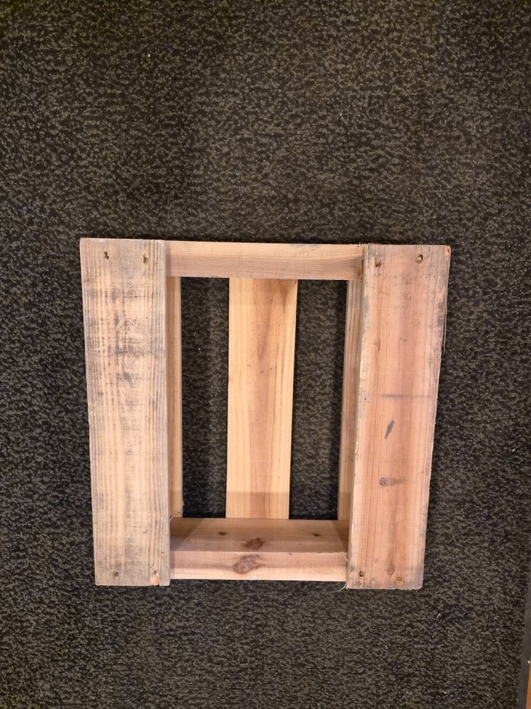 Pallet, Small 17x18x4 DIY Used