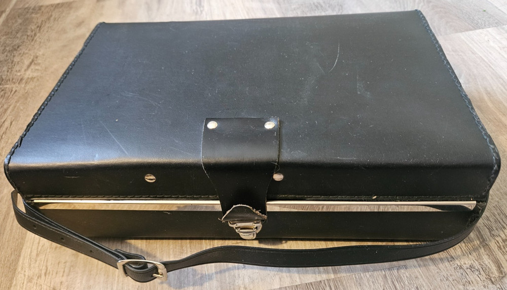 Polaroid Automatic Model 104 Land Camera Original Box, Manual, Flash, Untested.