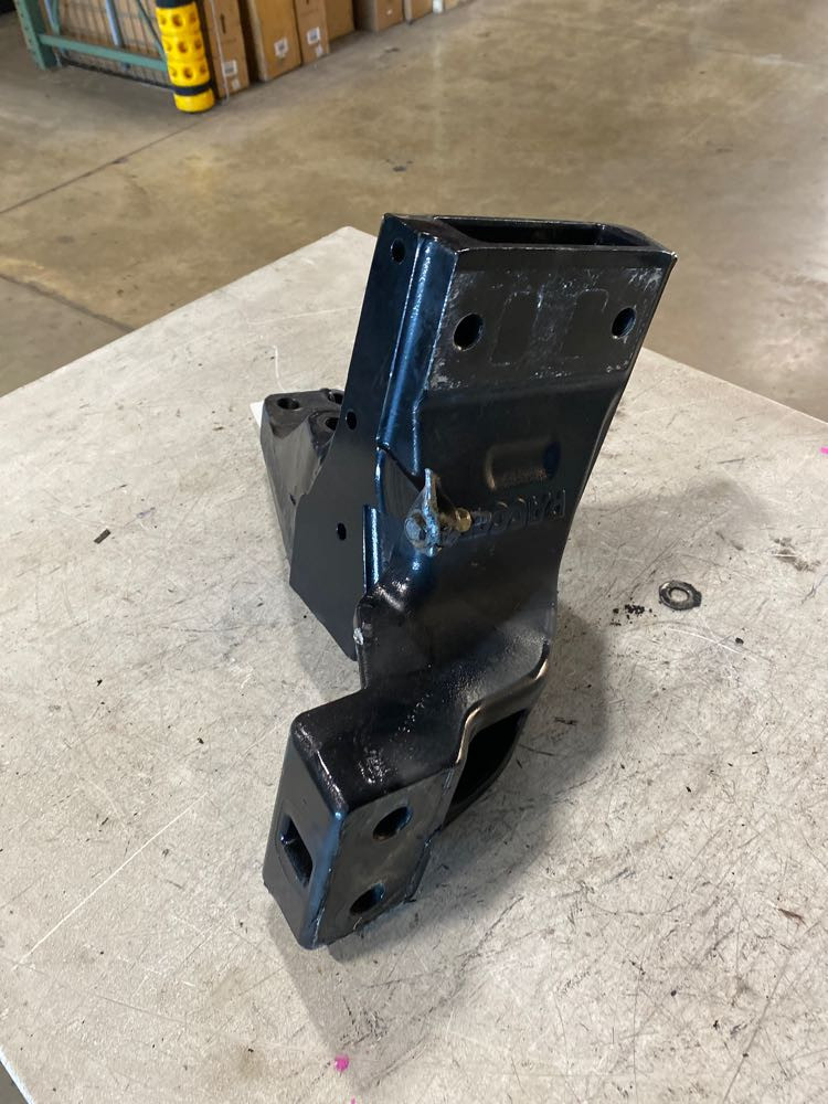 2020 Peterbilt 579 Cab Mount A856136 (630-10710)