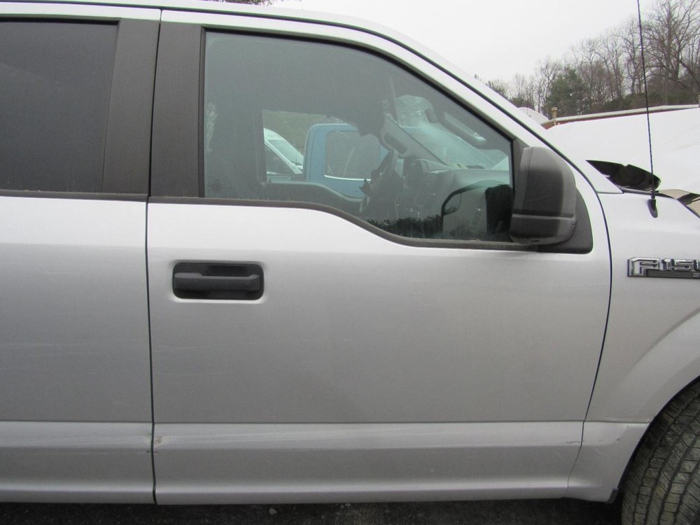 F150 2019 Glove Box 1034541