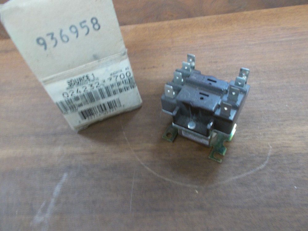 l) Source 1 Relay 02423237700