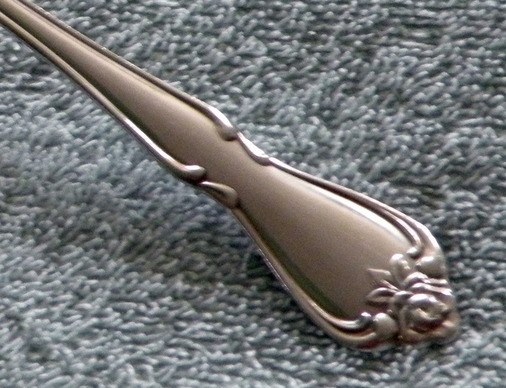 ARBOR ROSE - 1881 Rogers Stainless Oneida LDT Silverware / Flatware - CHOICE