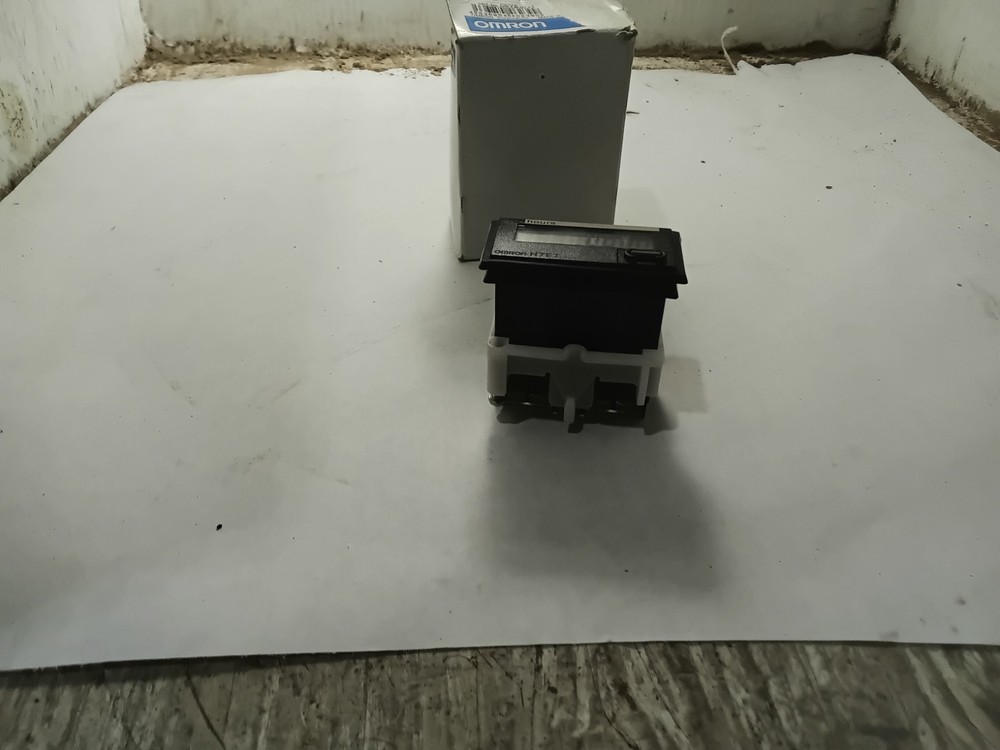 New In Box OMRON H7ET-N-B Timer Module (L1C)