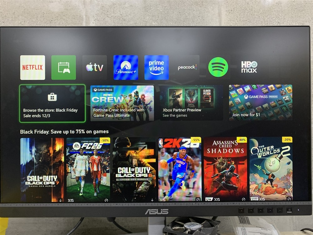 Microsoft XBox One 1540 365GB Game Console Only