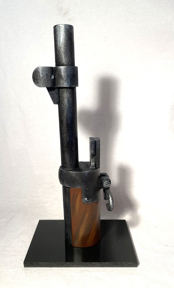 Support display stand for Long Lee Enfield bayo.