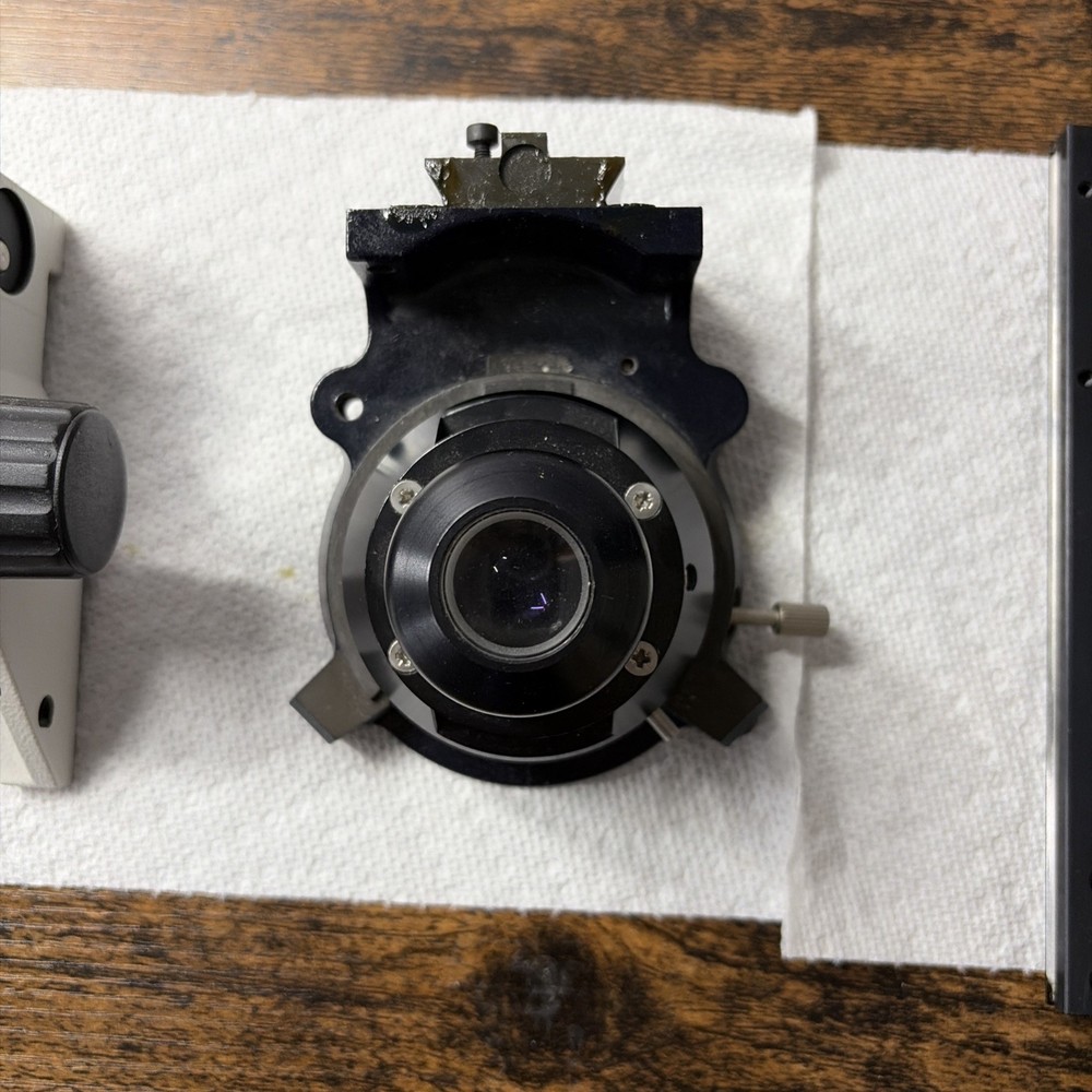 Leica dark phase condenser with stage from a DM6000M microscope
