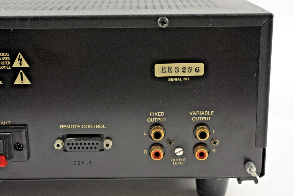 McIntosh MR7082 AM / FM Tuner