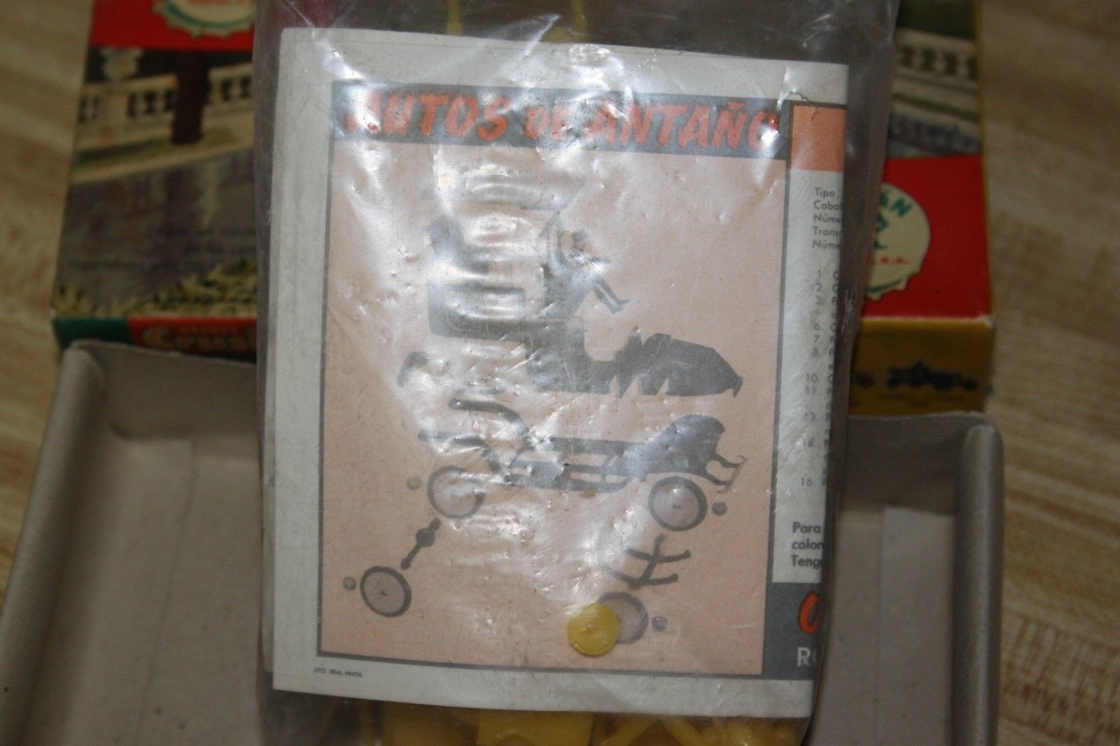 Duryea 1893 Vintage Mexico Revell Orange Crush Titan plastic Model kit