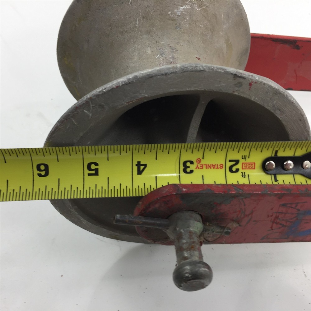 (1) Ensley Tool E-824 Hook Sheave With 6" Sheave