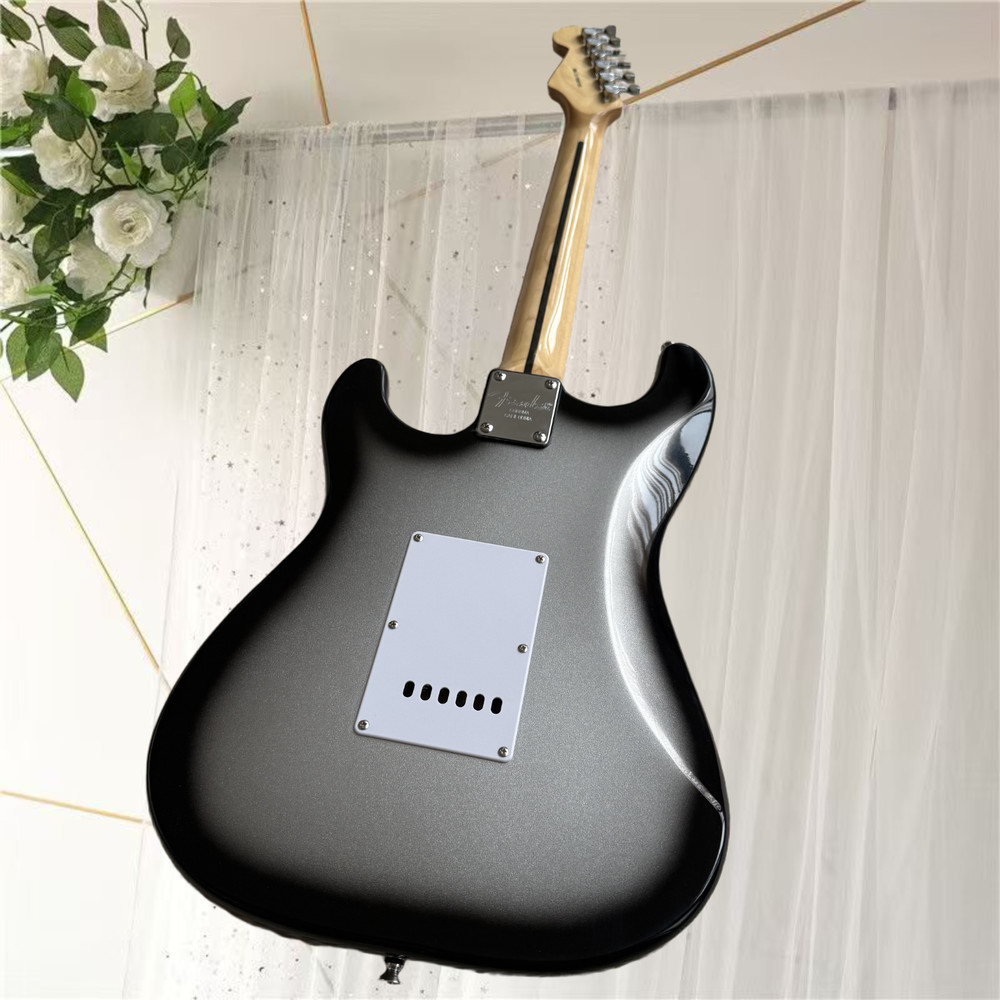 エレキギター、新品、カラーシルバー、送料無料、空輸、高品質、音質優美、6弦