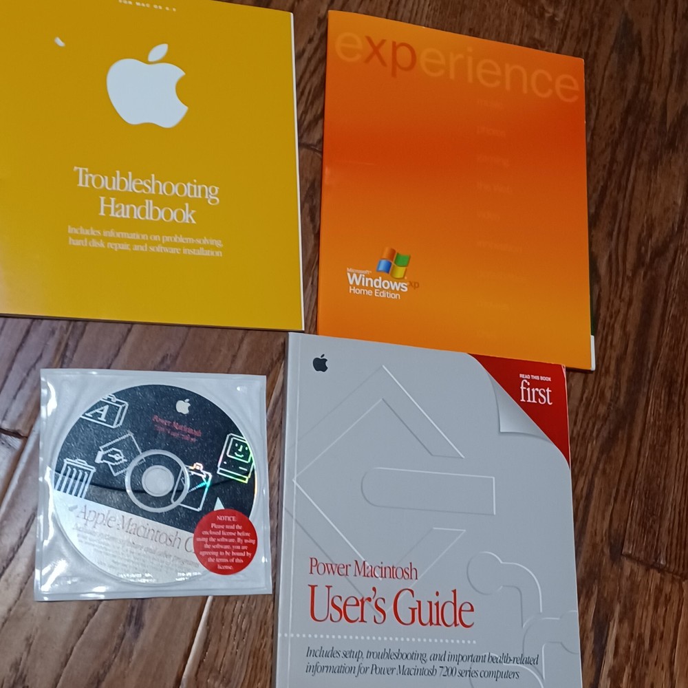 Vintage Lot Of Computer Programs, Booklets & softwares. Microsoft, Macintosh.