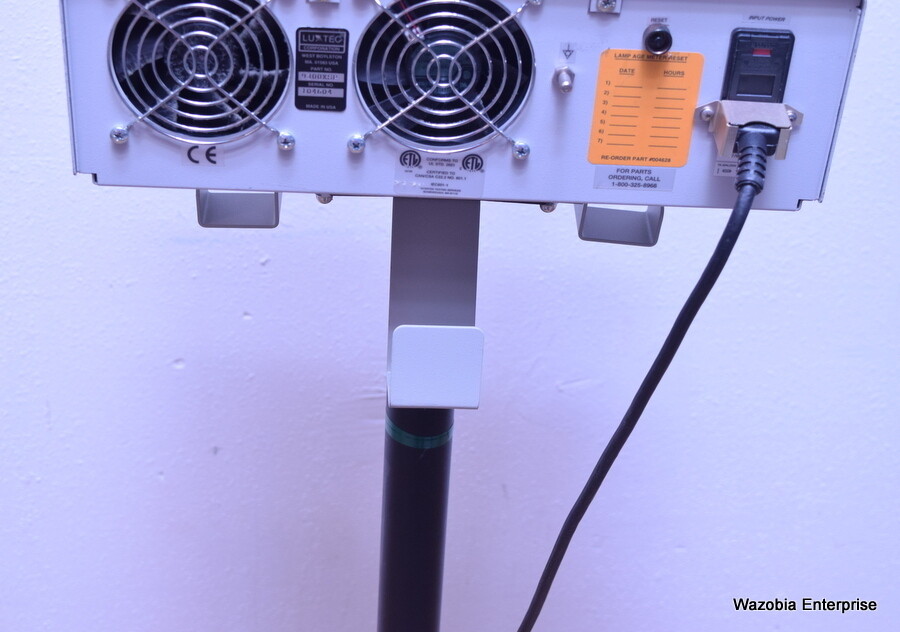 LUXTEC MODEL 9300XSP LIGHT SOURCE FOR ENDOSCOPY