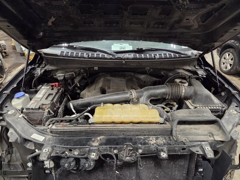 Fuse Box Engine Fits 18-21 NAVIGATOR 1547023