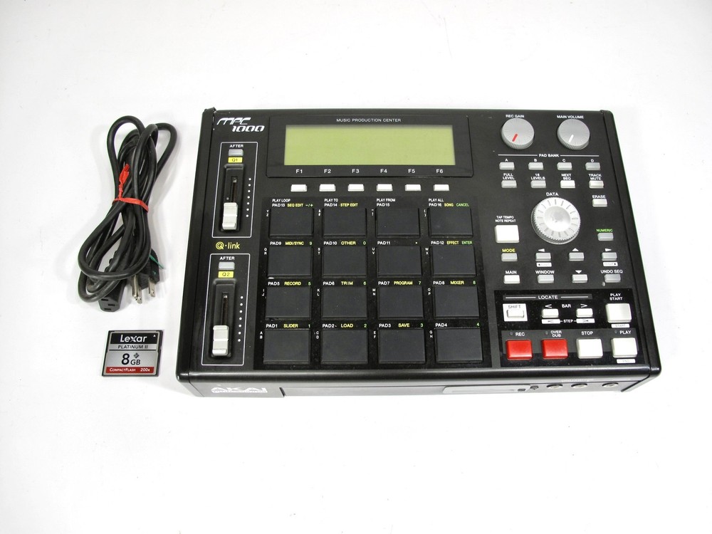 Akai MPC1000 Sampler and Sequencer with 128MB RAM