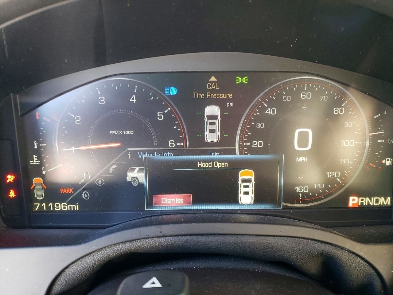 (LOCAL PICKUP ONLY) Roof Glass Fits 15-20 SUBURBAN 1500 922388