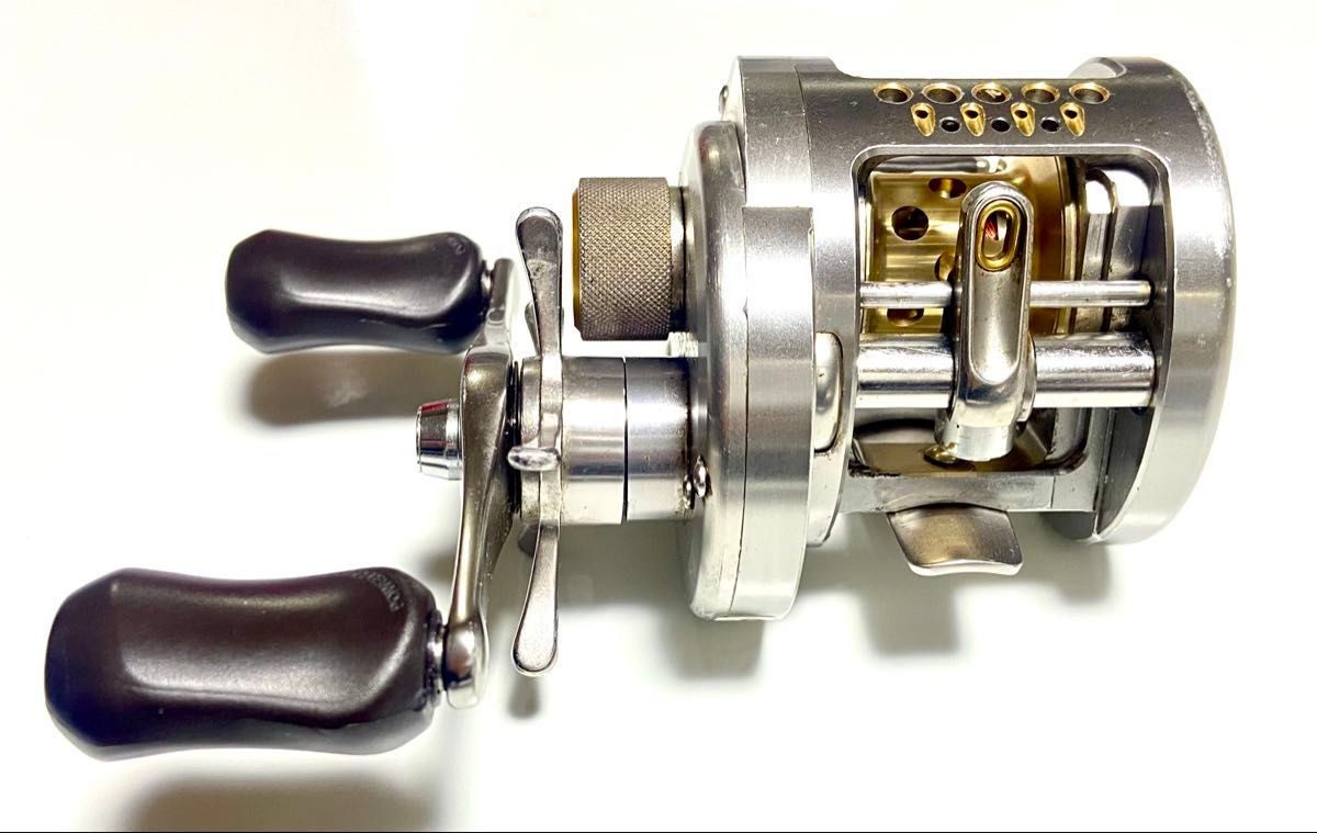 Shimano 20 Calcutta Conquest DC 200 Right Hand Baitcast Reel Saltwater Mint