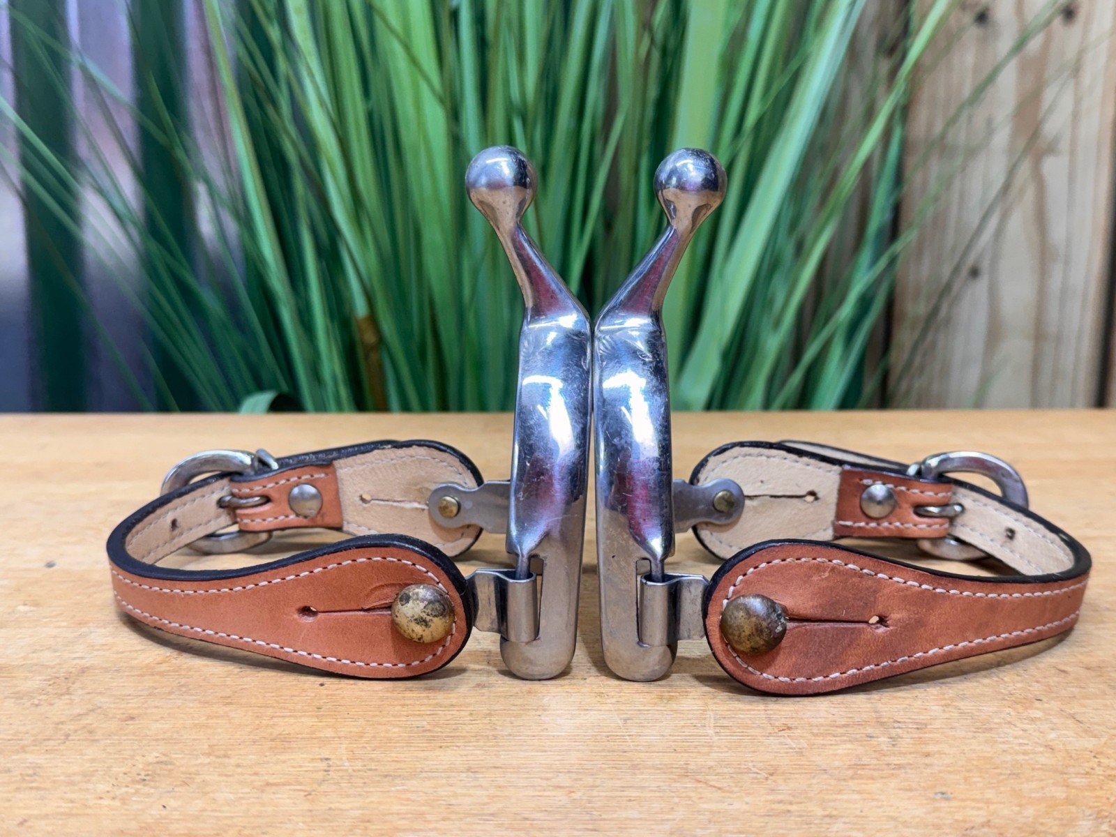 Ladies / Youth Short Shank BALL END Western Spurs w Light Oil Leather Straps