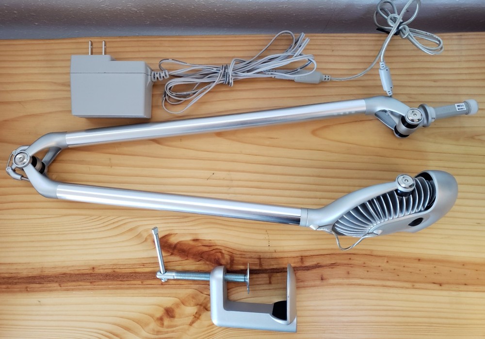 Humanscale LED Element 790 Task Light w/ Flex Arm & Clamp Base, 6w = 90w