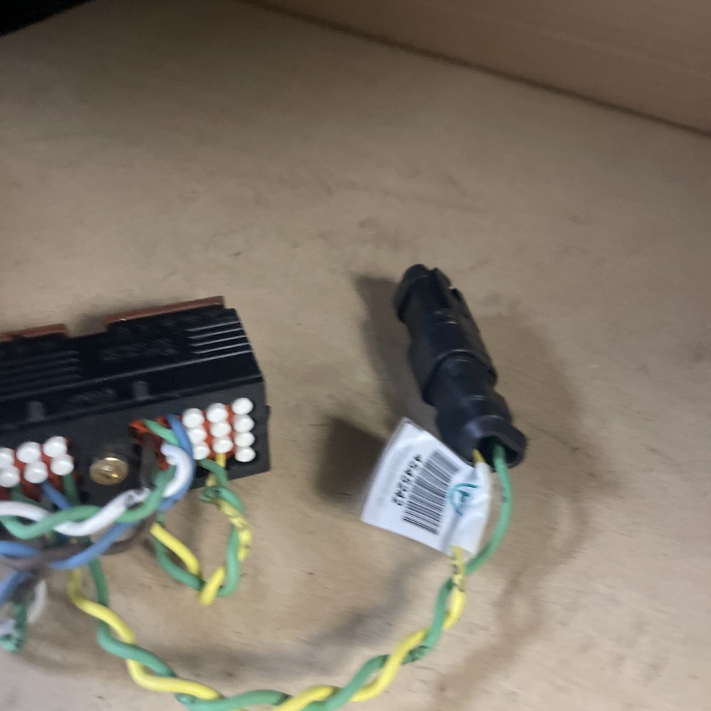 CATERPILLAR 459-2810 Console Harness Plug