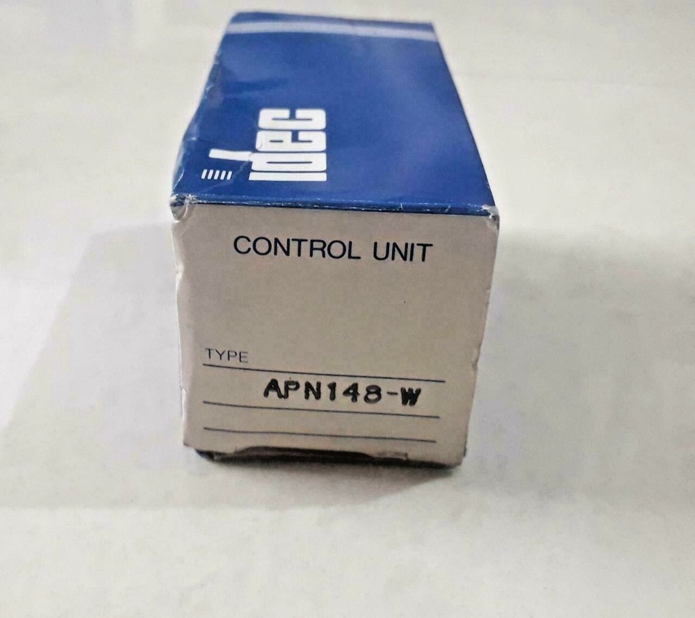 IDEC APN148-W Pilot Light 2Pcs NEW