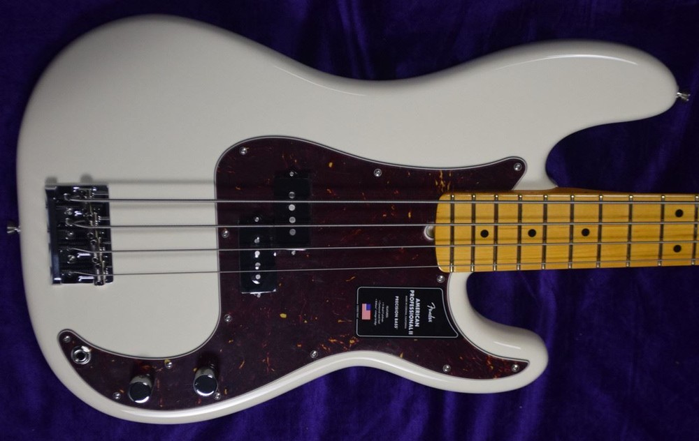 Fender AM Pro II Precision, Olympic White / Maple