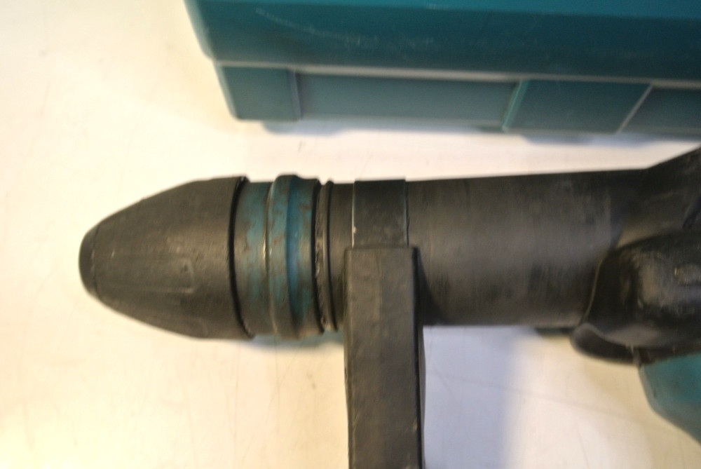 Makita Demolition Hammer HM0871C TOOL ONLY NO BITS