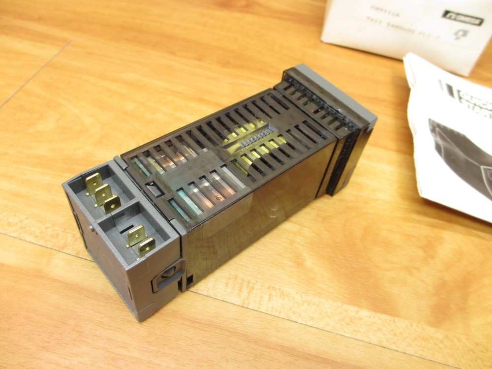 Omega CN9111 *USED* Temperature Controller CN9000