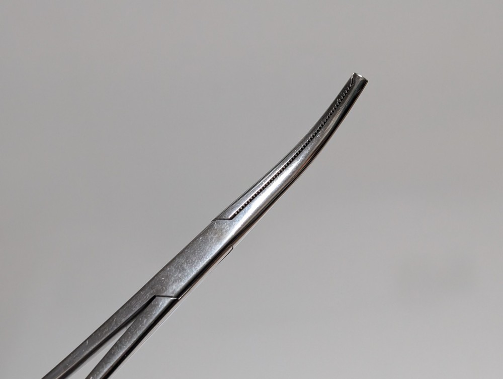 4 pcs. Assorted Forceps JARIT 105-196 CODMAN 32-4121 (USED).