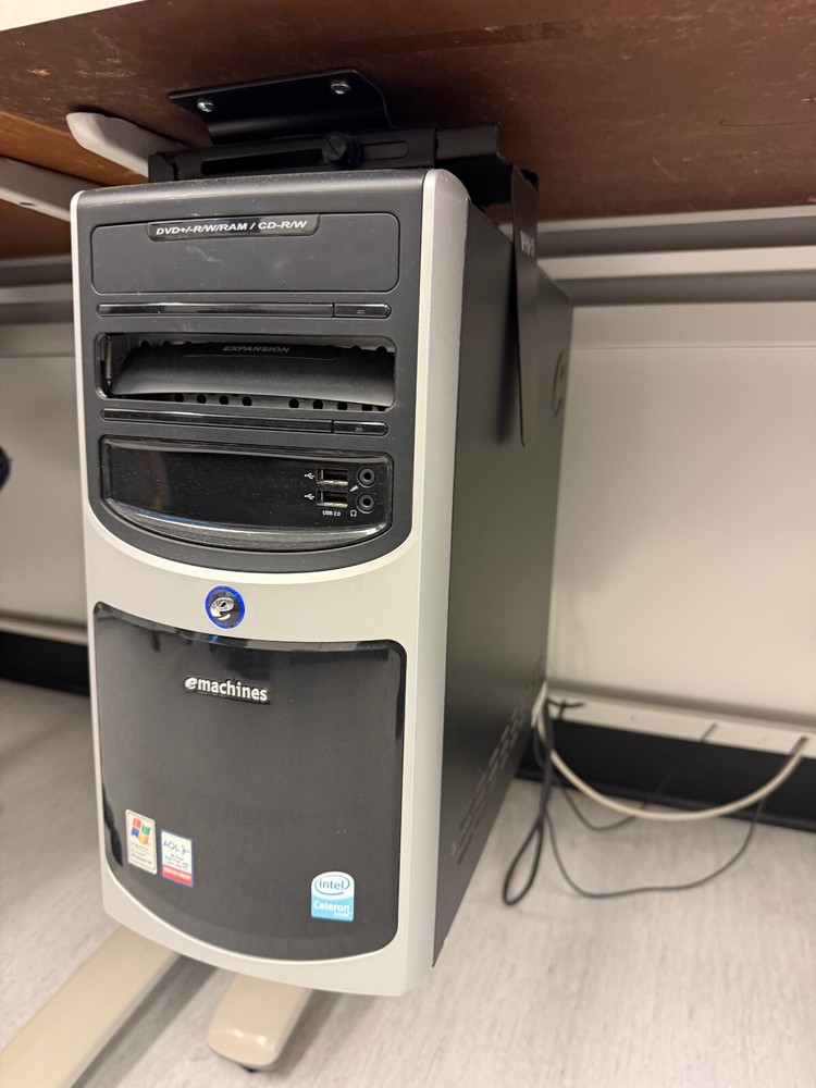 Agilent 8453 UV-Vis with Cooled cell mount, flow through cell, advanced software