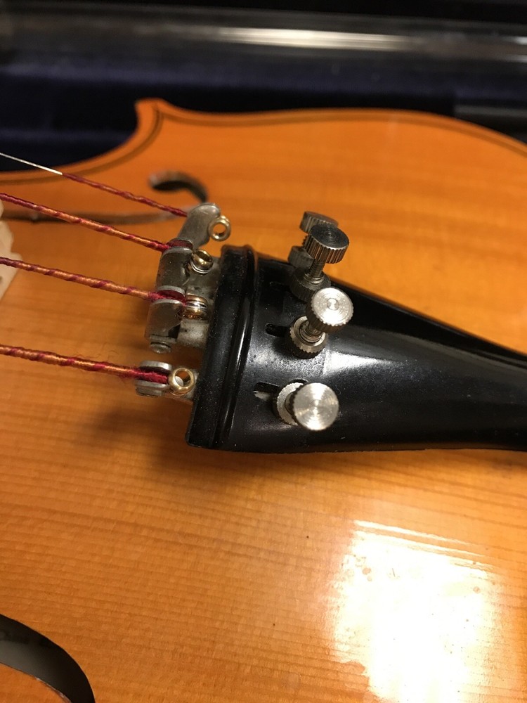 Victor S. Oldenburg 4/4 size Violin