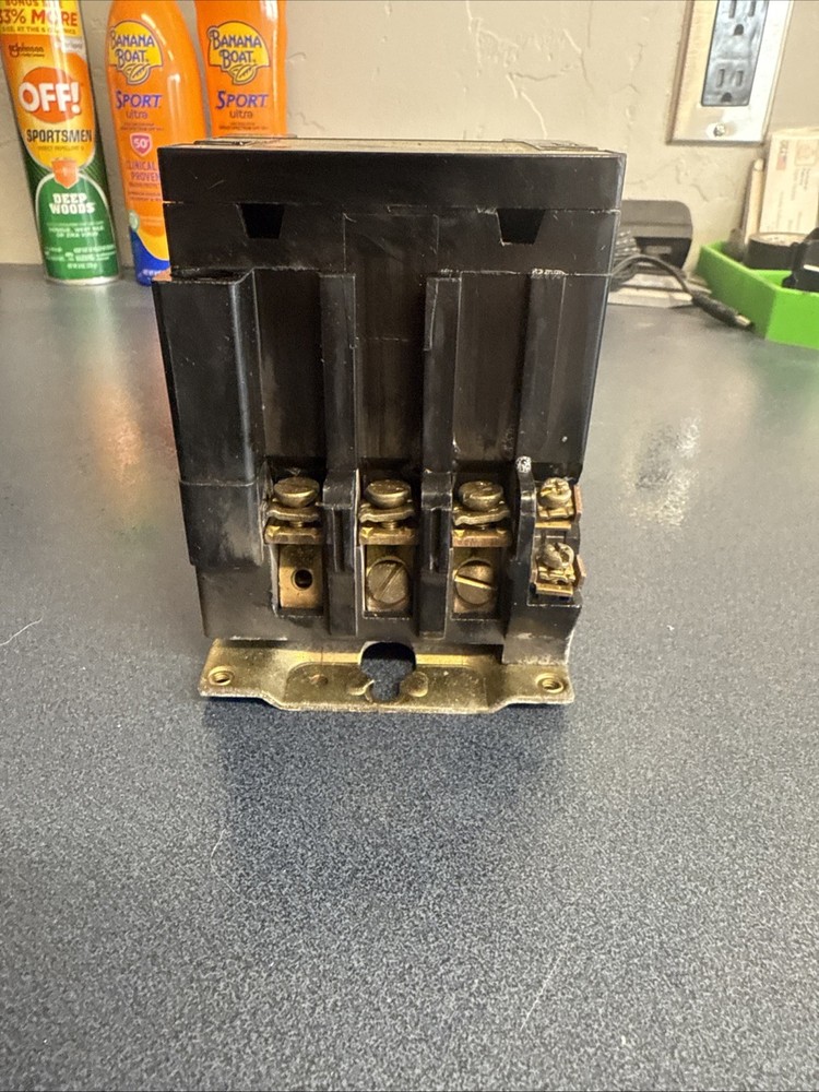 Square D 3104-400-42 3 Phase Motor Controller