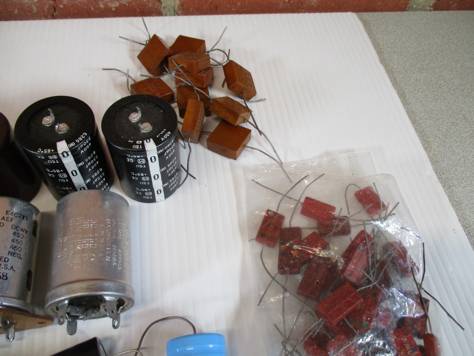 Lot of Vintage Electrolytic Capacitors New Old Stock Lot of 260 Ham Radios