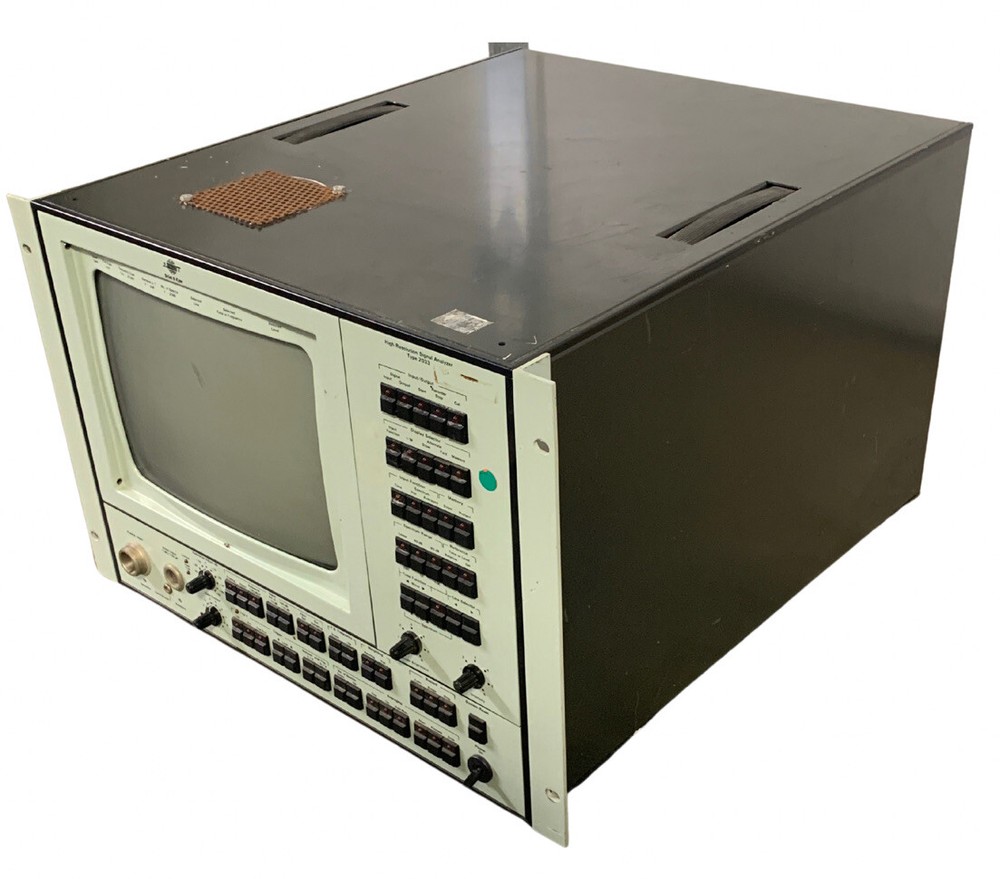 Bruel & Kjaer 2033 HIGH RESOLUTION SIGNAL ANALYZER **READ**